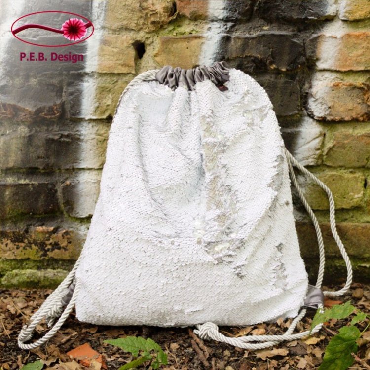 Backpack Reversible Sequins White-Silver - Click Image to Close