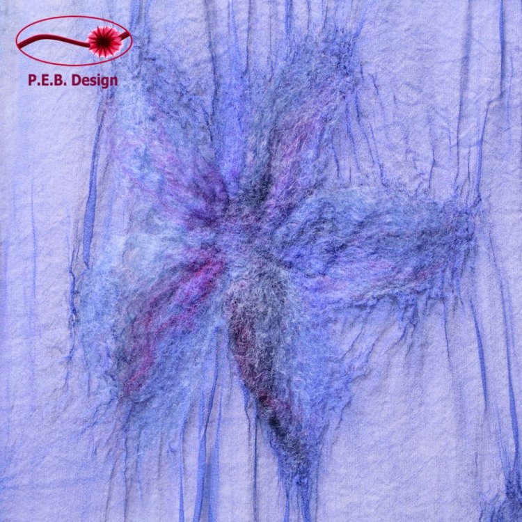 Seidenschal Blüten Pflaumenblau - zum Schließen ins Bild klicken