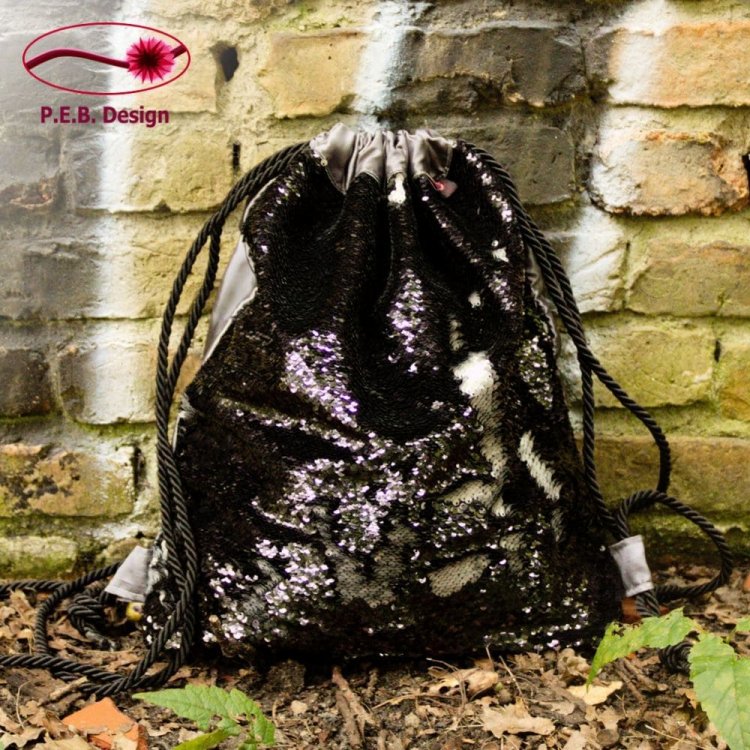 Backpack Reversible Sequins Black-Silver - Click Image to Close