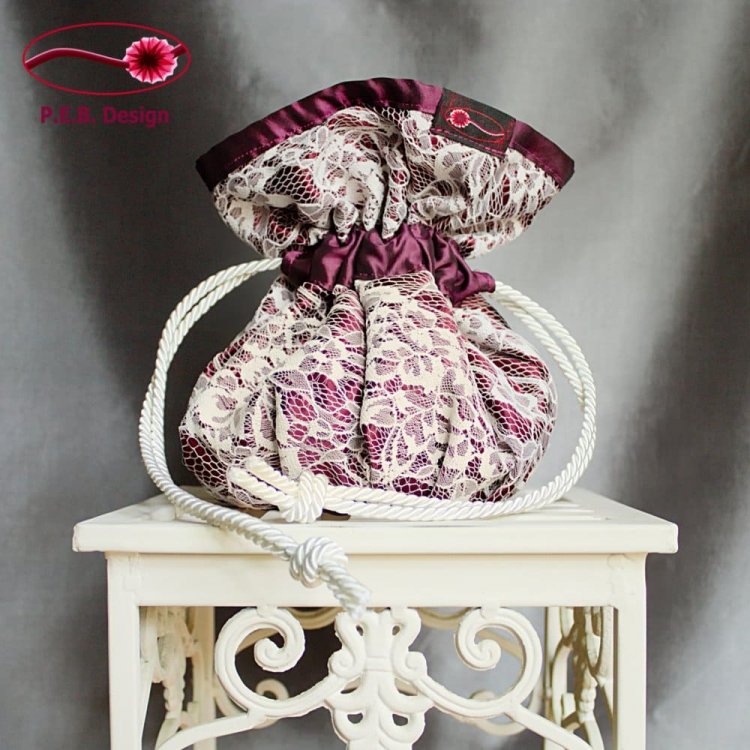 Pompadour Bag Lace Bordeaux-Cream - Click Image to Close